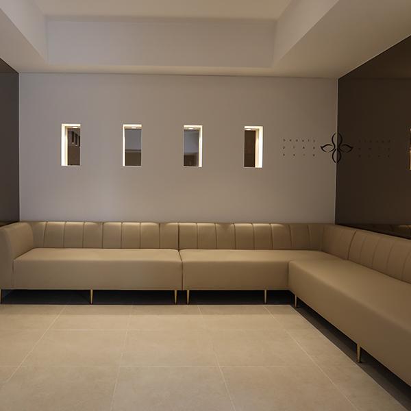 清潭美楽皮膚科の待合エリア