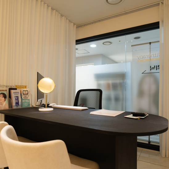 Keadaan dalaman klinik dermatologi DAN-A CLINIC